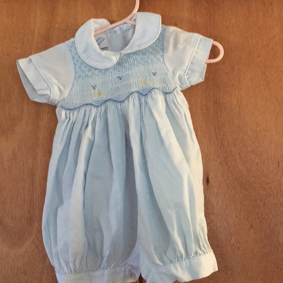 ❤️3/$30❤️Pretty originals Smock with embroidery - Picture 2 of 8